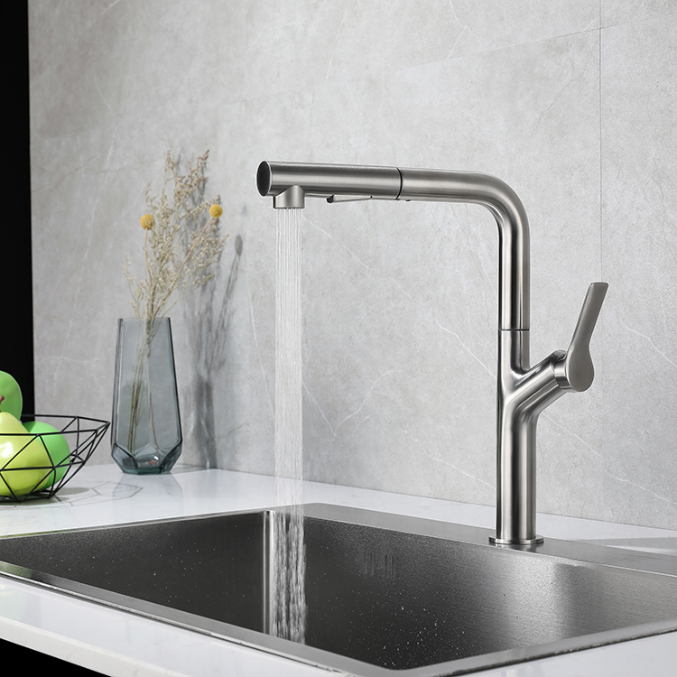 Nuevos grifos de cocina de acero inoxidable montados en cubierta de estilo moderno con rociador extraíble Mezclador de cocina cepillado