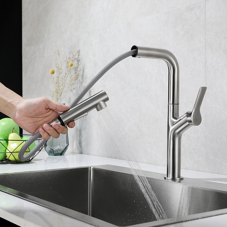 Nuevos grifos de cocina de acero inoxidable montados en cubierta de estilo moderno con rociador extraíble Mezclador de cocina cepillado